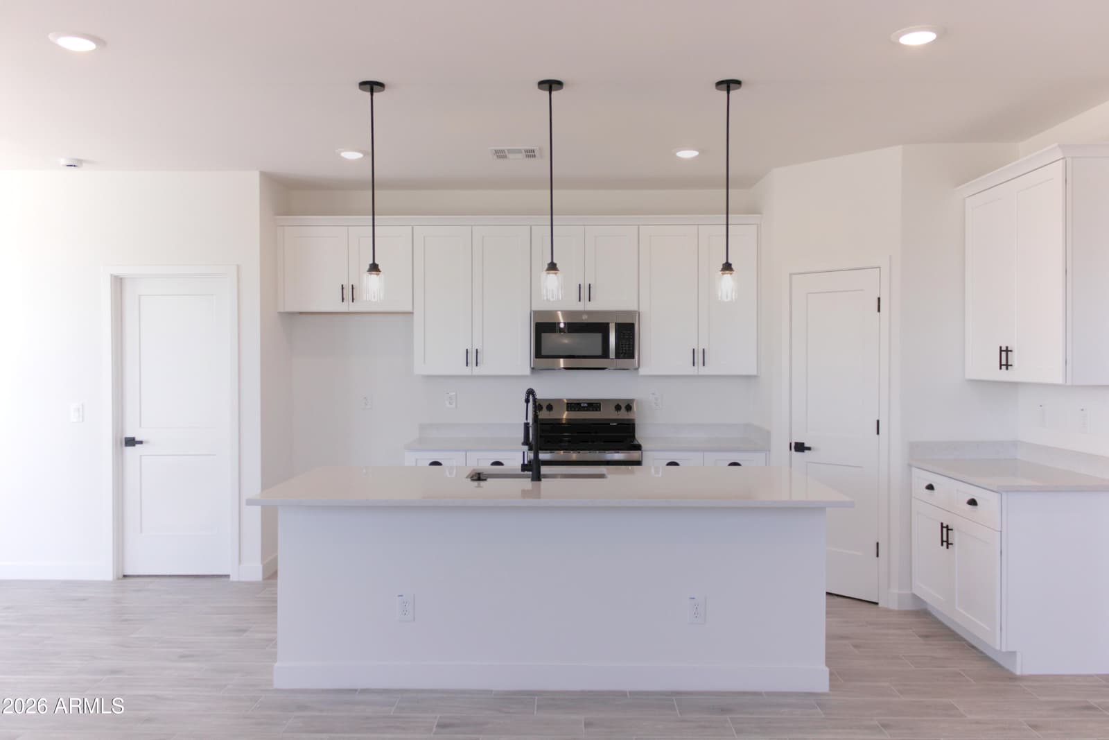 3220 W SOLANO Drive, Eloy, AZ 85131 — photo 3 of 13