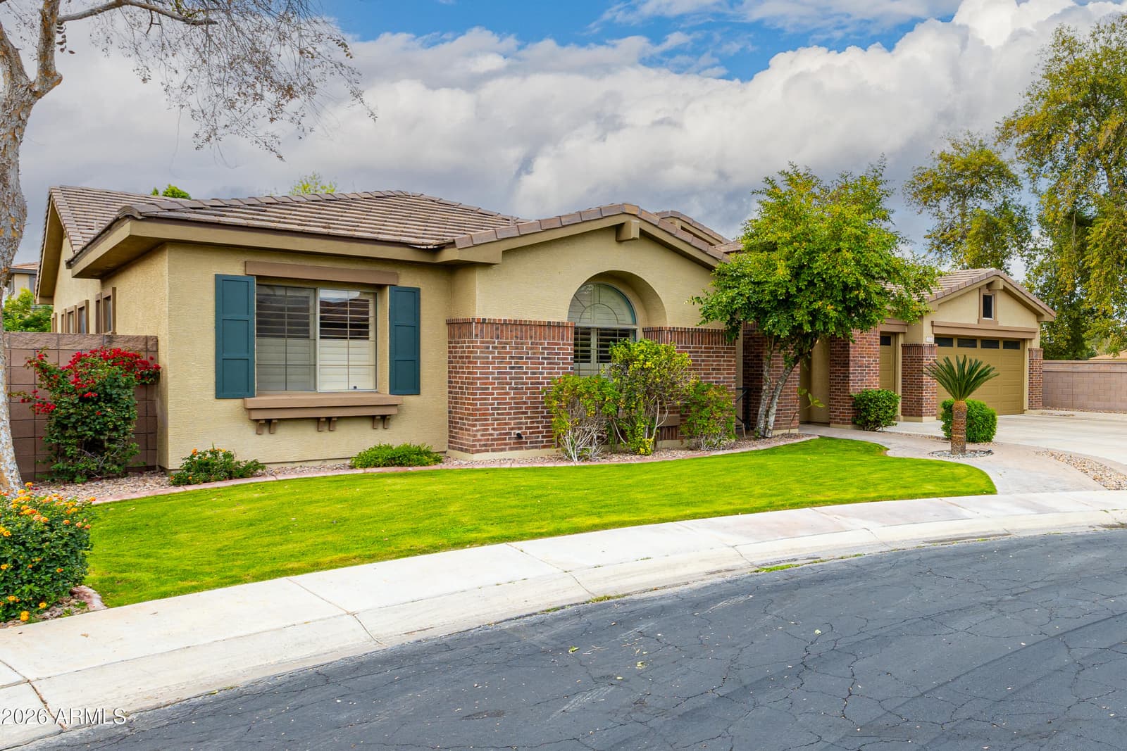 2252 S MCCLELLAND Place, Chandler, AZ 85286 — photo 2 of 52