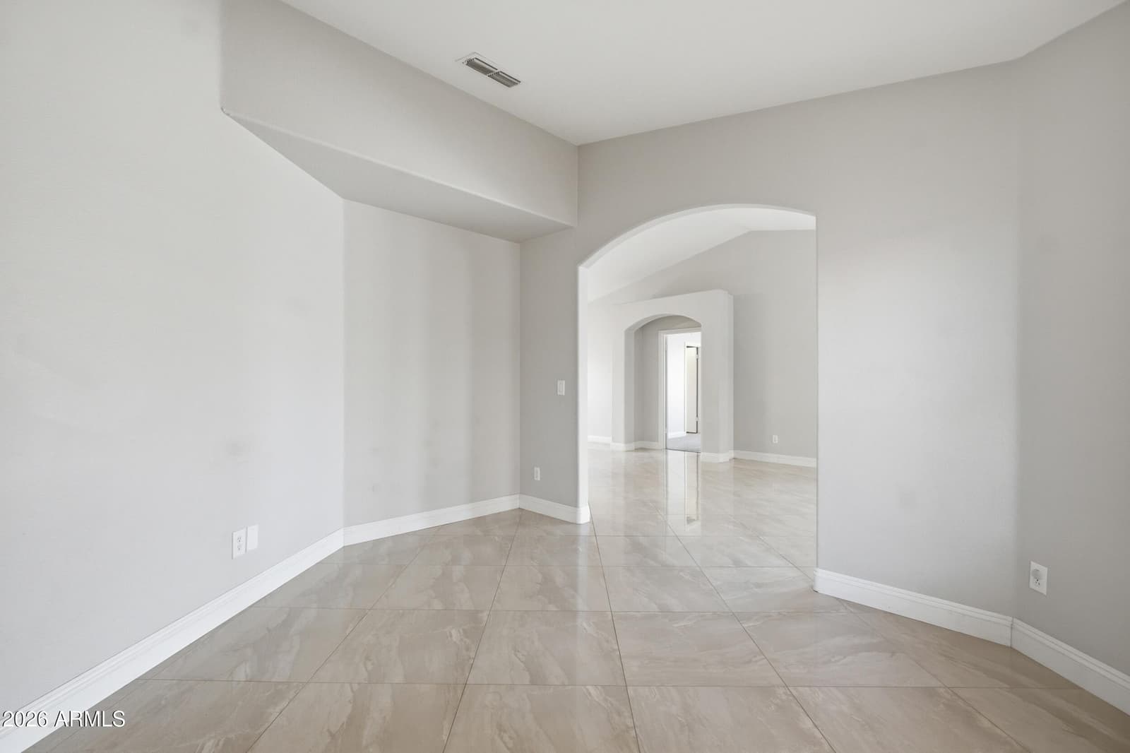 3626 W SAGUARO PARK Lane, Glendale, AZ 85310 — photo 6 of 40