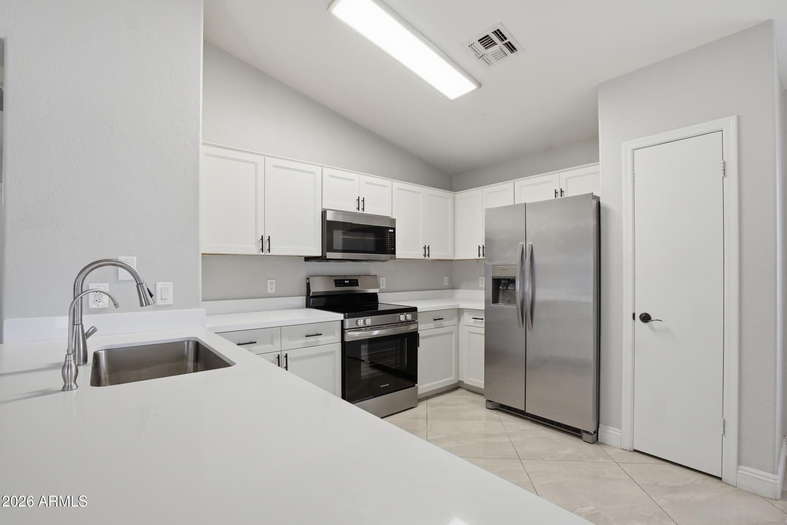 3626 W SAGUARO PARK Lane, Glendale, AZ 85310 — photo 14 of 40