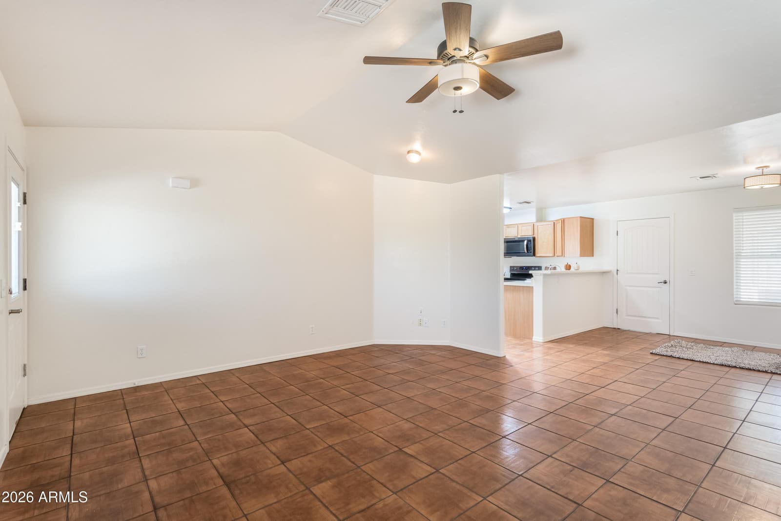 83 MARICOPA Drive, Bisbee, AZ 85603 — photo 9 of 38