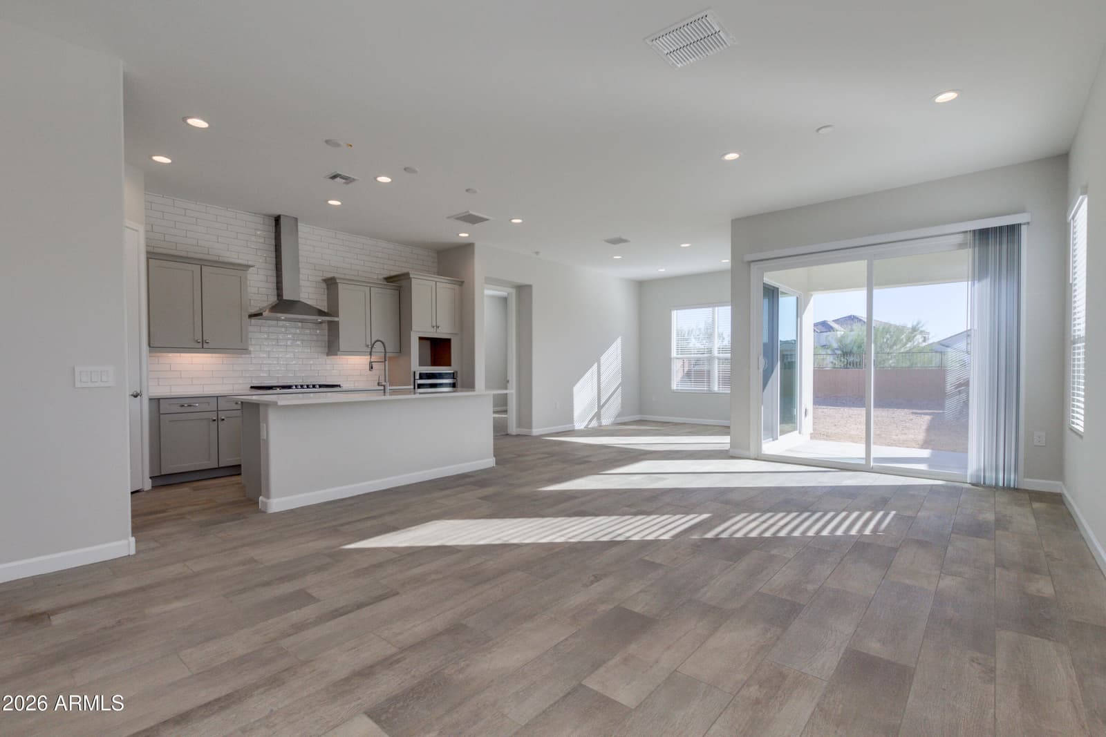 25073 N 27TH Way, Phoenix, AZ 85024 — photo 8 of 27