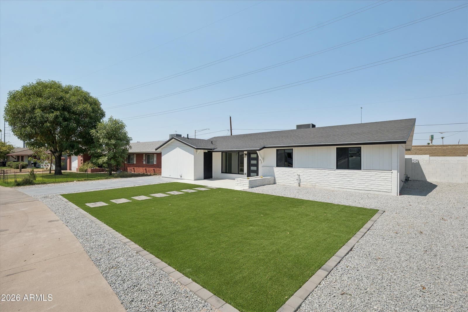 12240 N 26TH Drive, Phoenix, AZ 85029 — photo 2 of 36