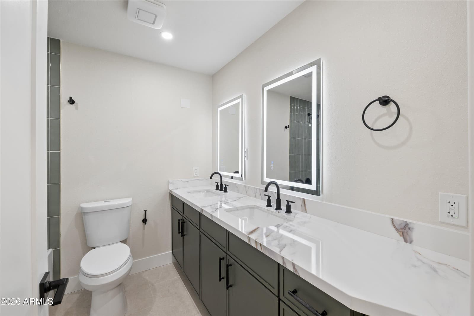 12240 N 26TH Drive, Phoenix, AZ 85029 — photo 9 of 36