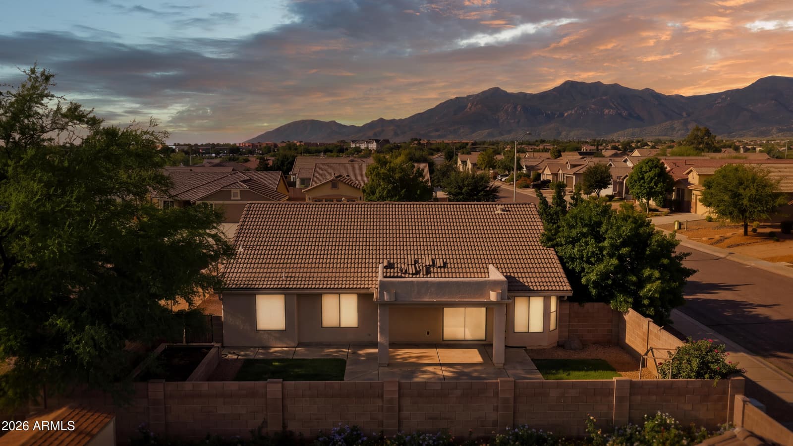 3351 AMBER Way, Sierra Vista, AZ 85635 — photo 4 of 35