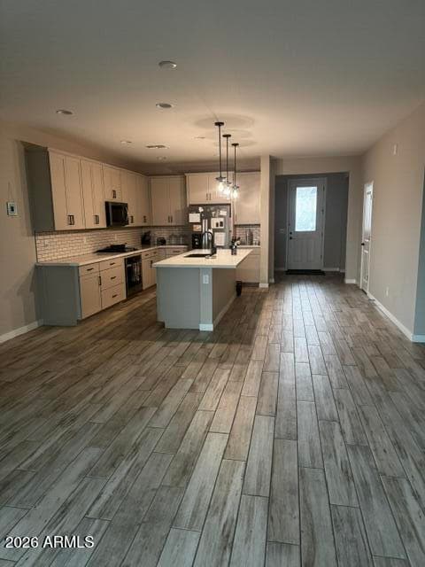 18131 W PASADENA Avenue, Litchfield Park, AZ 85340 — photo 3 of 4