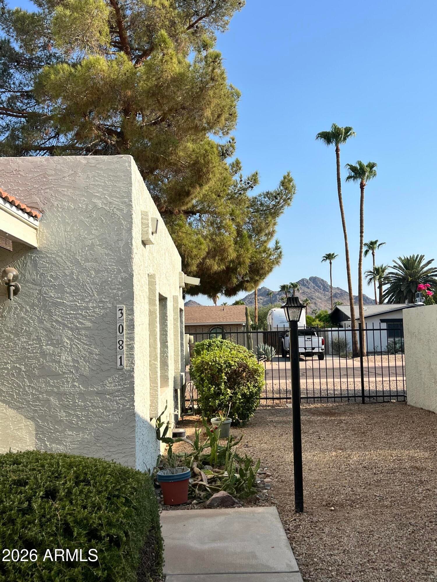 3081 E Cannon Drive, Phoenix, AZ 85028 — photo 6 of 16