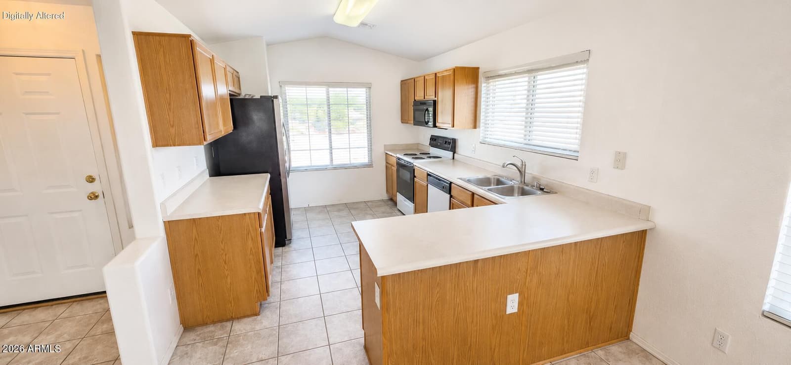 3519 W QUESTA Drive, Glendale, AZ 85310 — photo 4 of 9