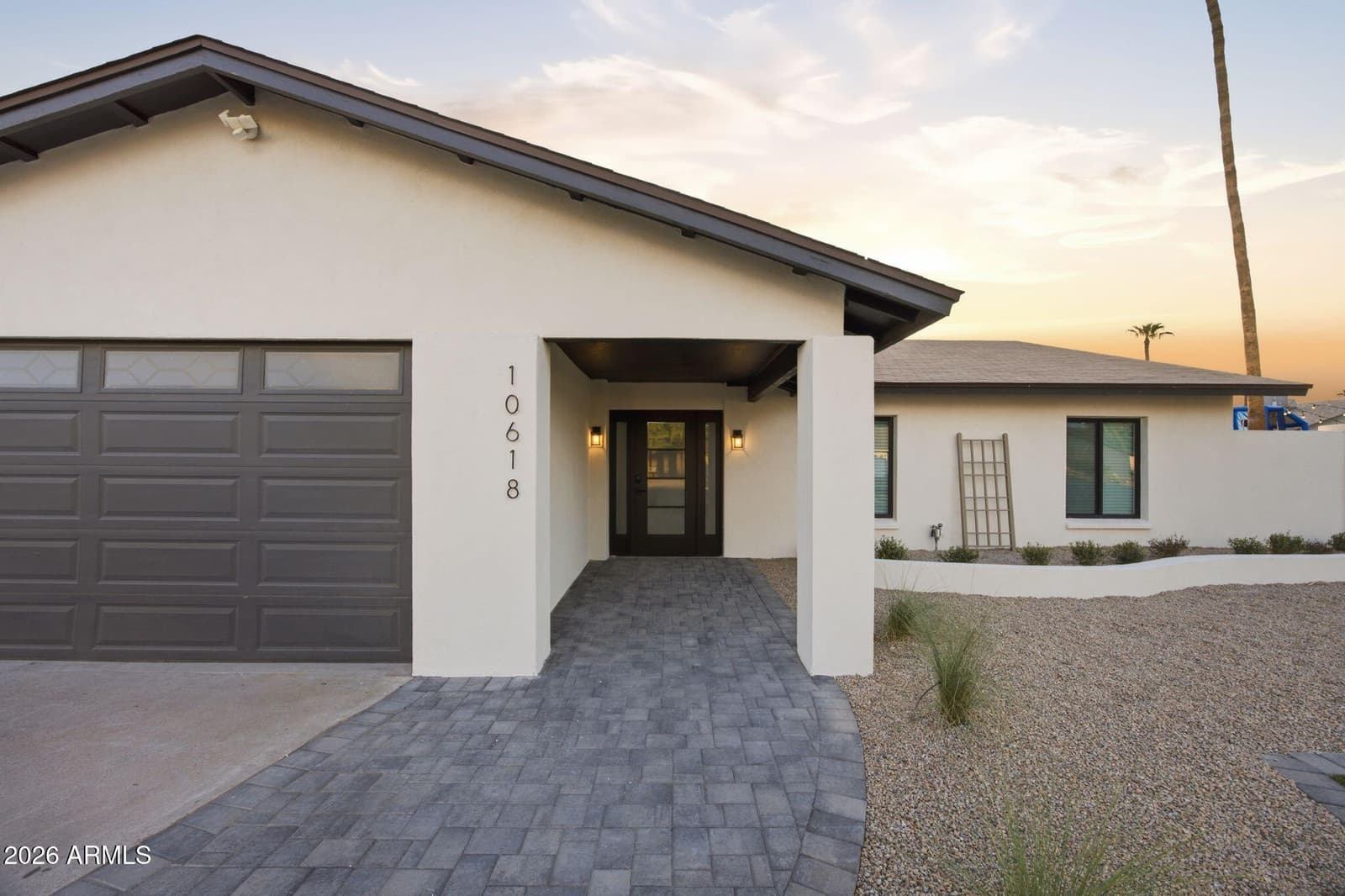 10618 N 27TH Street, Phoenix, AZ 85028 — photo 4 of 56