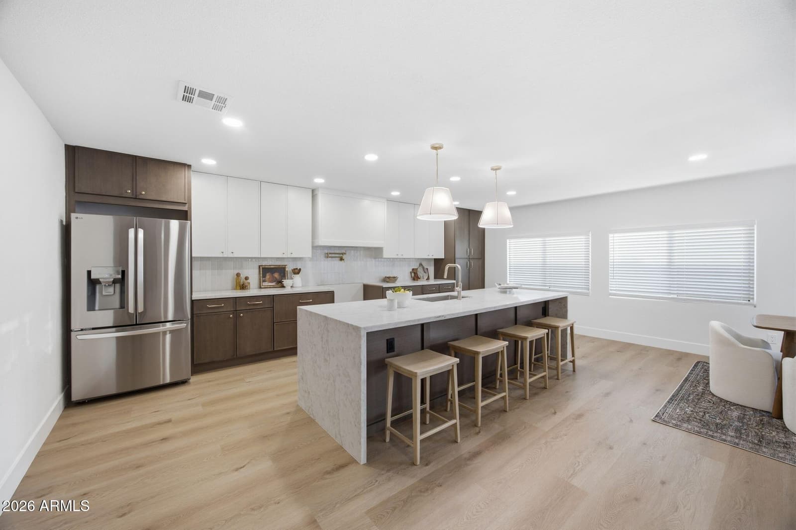 10618 N 27TH Street, Phoenix, AZ 85028 — photo 10 of 56