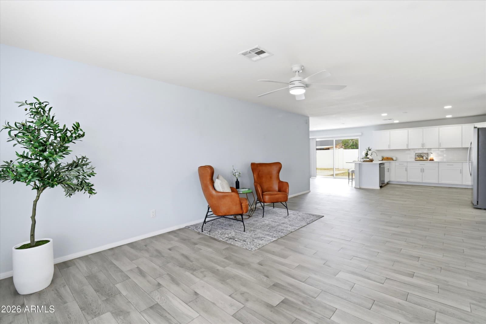 2 W FAIRMONT Drive, Tempe, AZ 85282 — photo 7 of 21