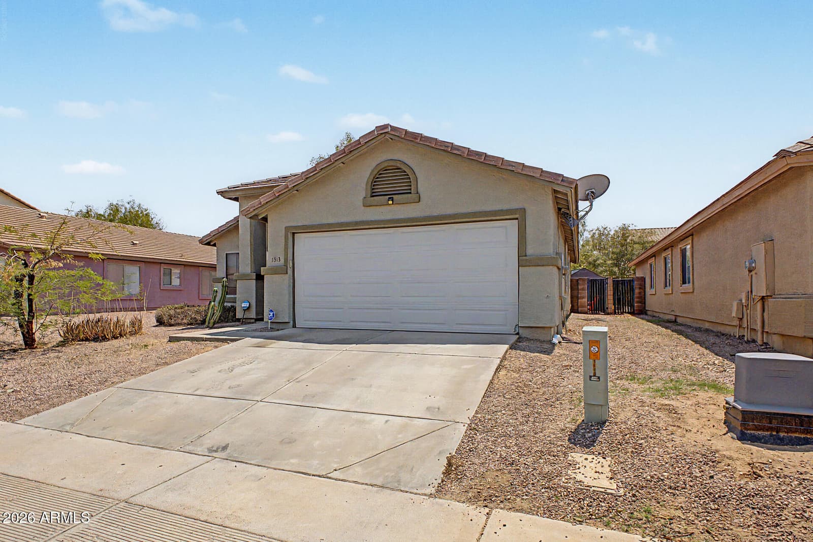 1513 E GROVE Street, Phoenix, AZ 85040 — photo 2 of 28