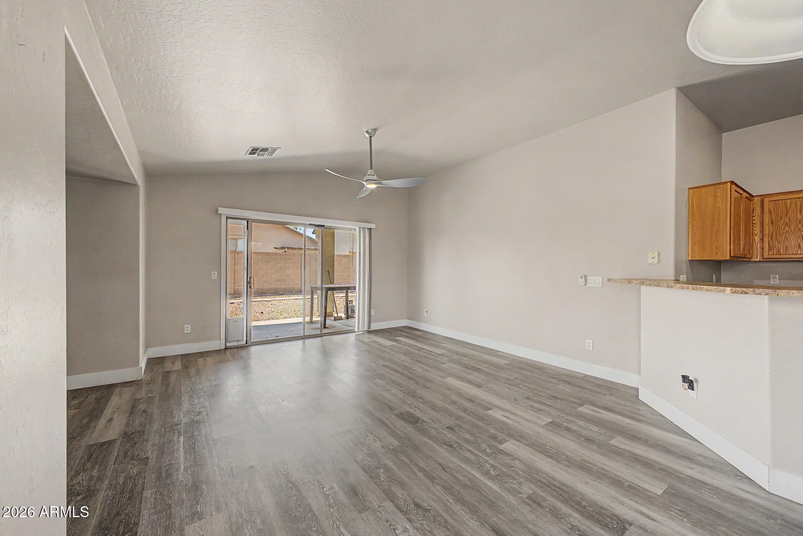 1513 E GROVE Street, Phoenix, AZ 85040 — photo 8 of 28
