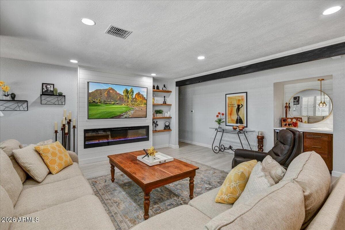 6637 E Oak Street, Scottsdale, AZ 85257 — photo 2 of 27