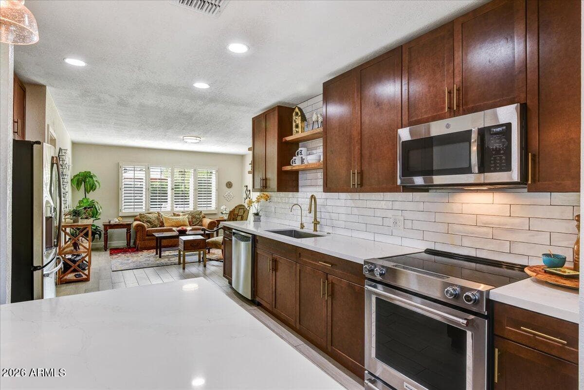 6637 E Oak Street, Scottsdale, AZ 85257 — photo 5 of 27