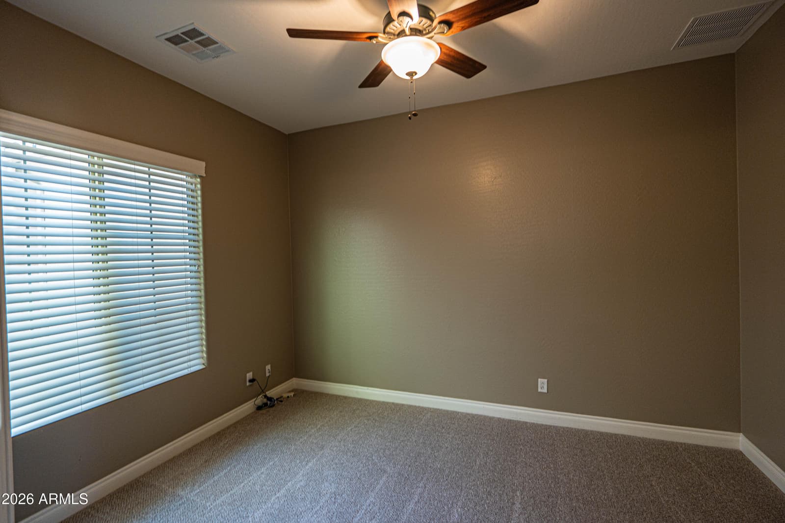 2948 E MAPLEWOOD Street, Gilbert, AZ 85297 — photo 4 of 33