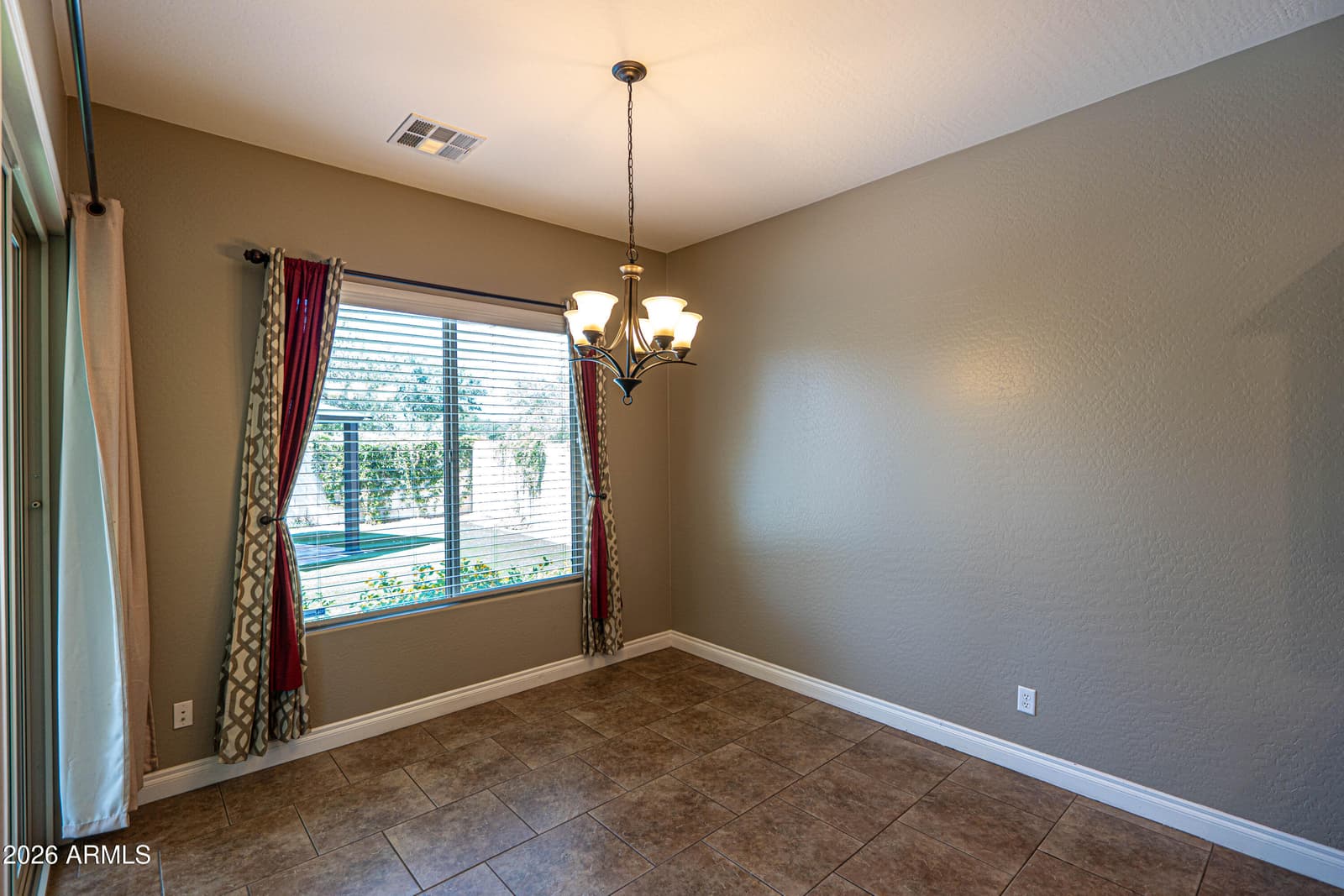 2948 E MAPLEWOOD Street, Gilbert, AZ 85297 — photo 19 of 33