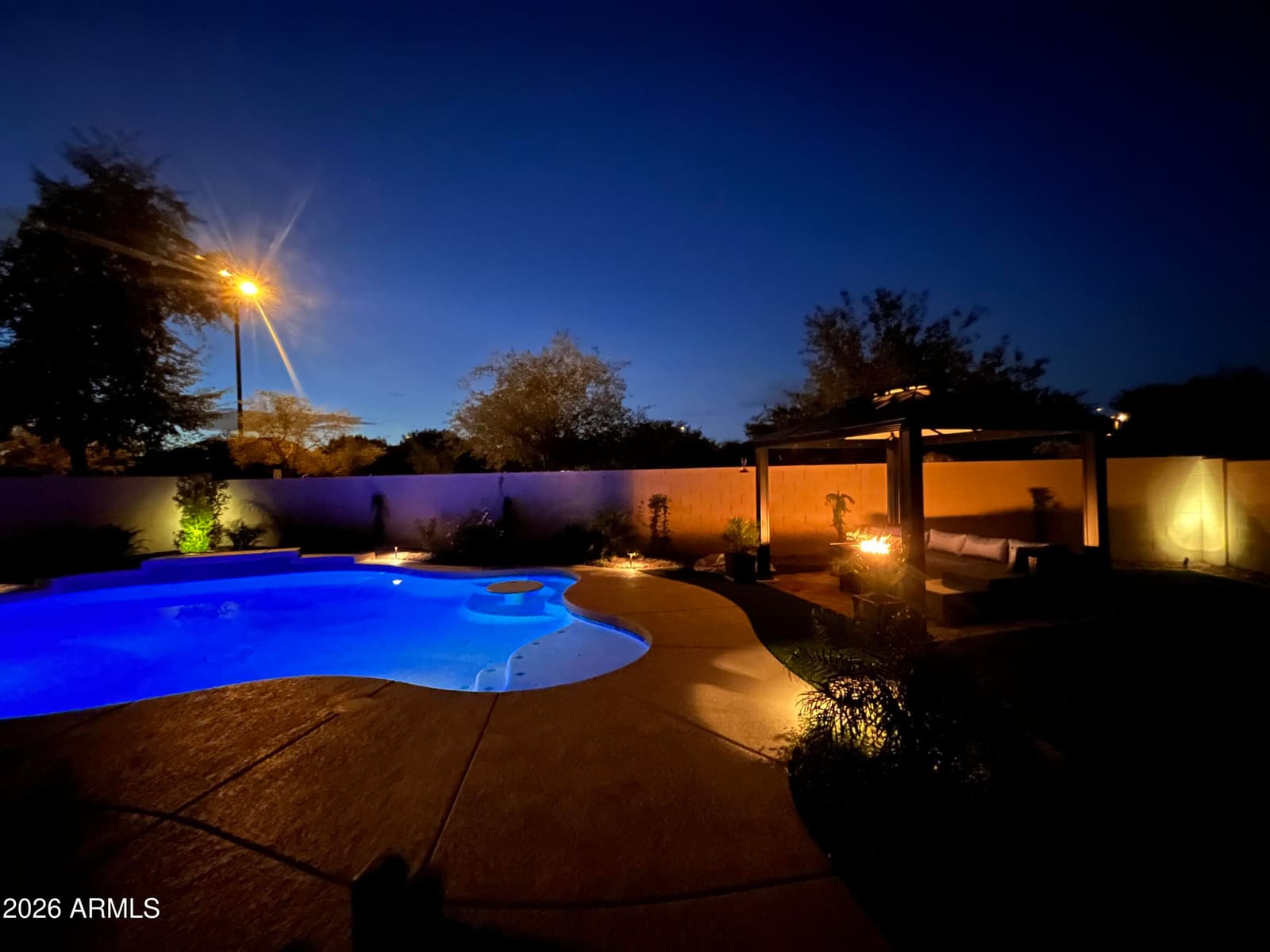 2948 E MAPLEWOOD Street, Gilbert, AZ 85297 — photo 32 of 33