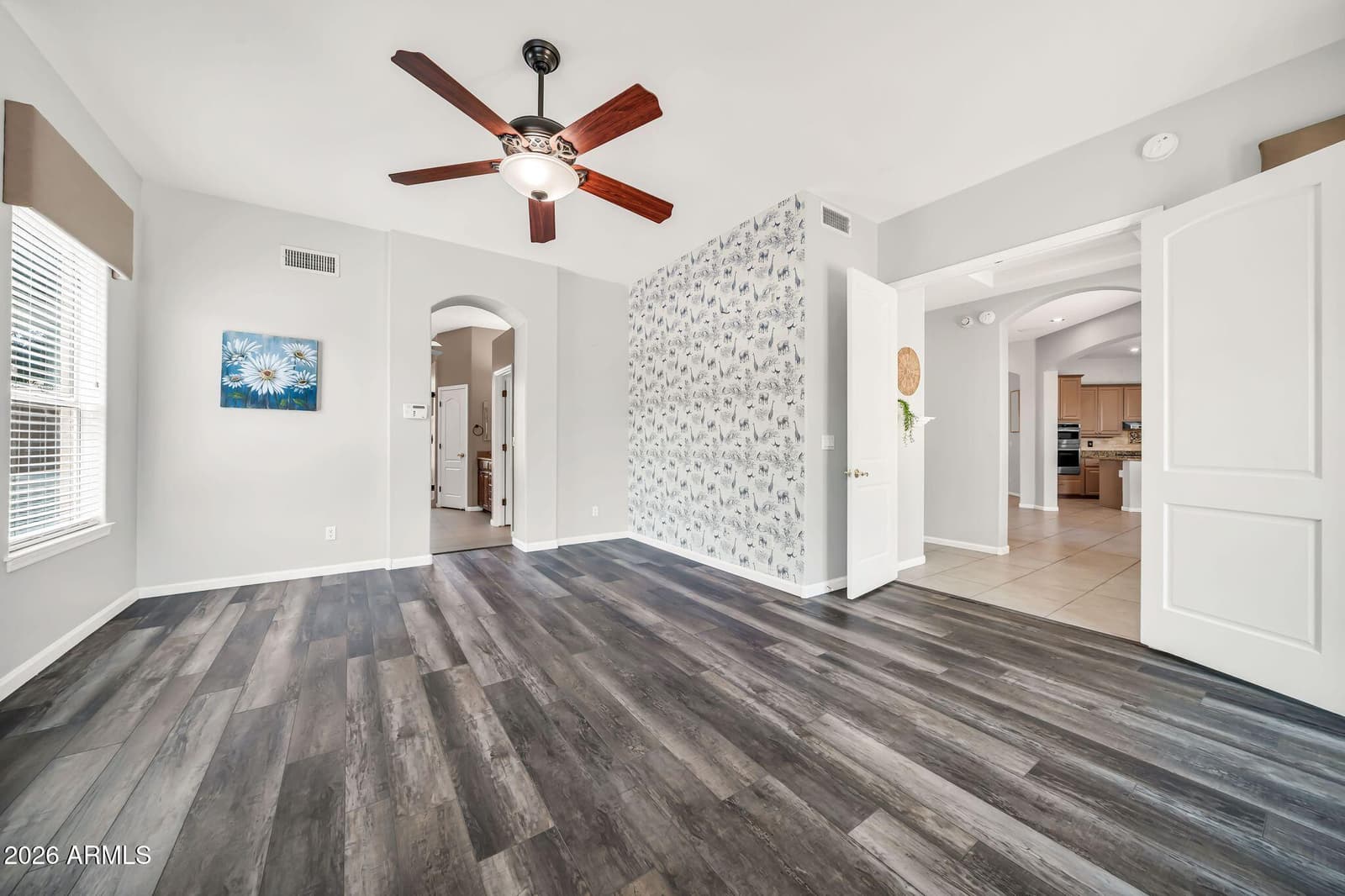 6521 W HILL Lane, Glendale, AZ 85310 — photo 20 of 54