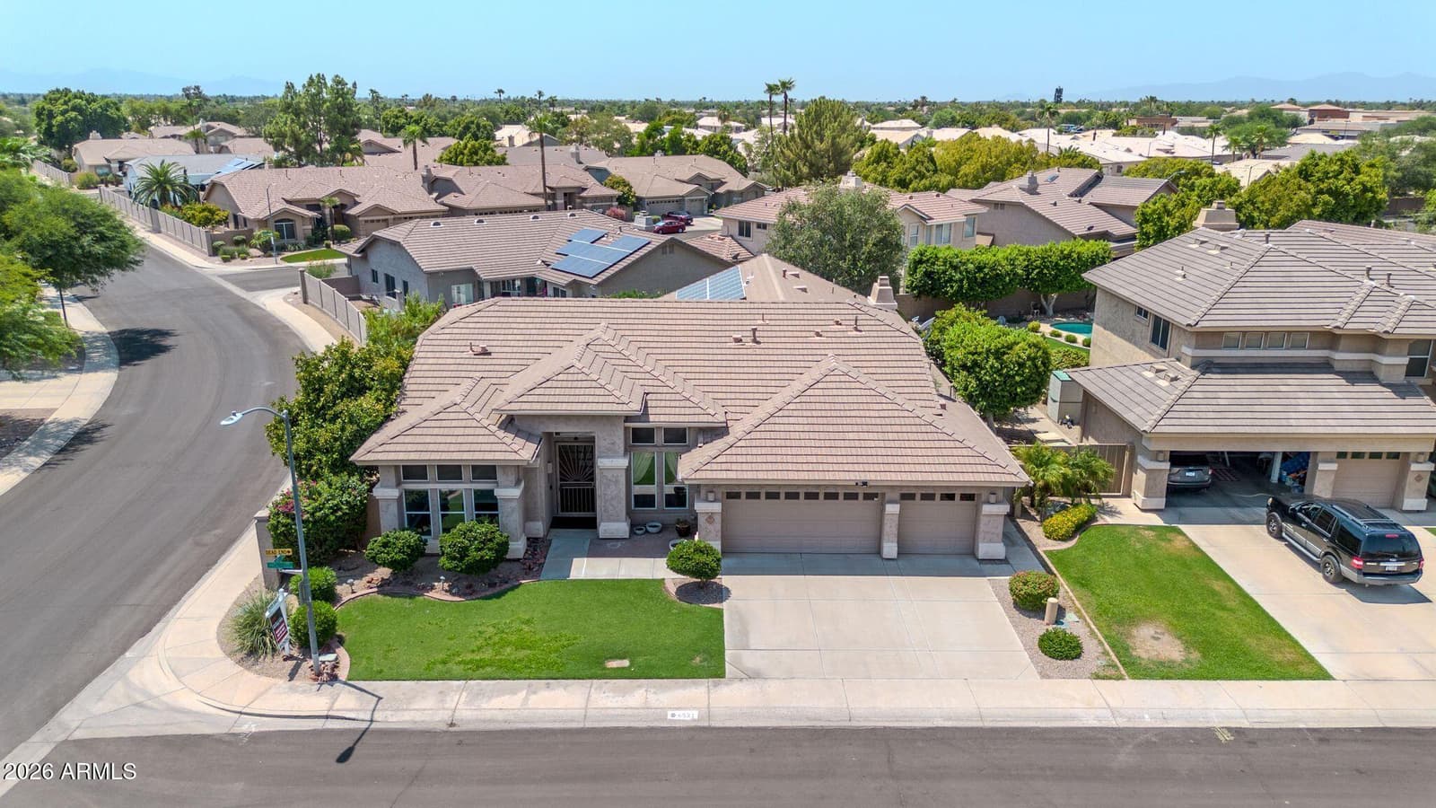6521 W HILL Lane, Glendale, AZ 85310 — photo 41 of 54