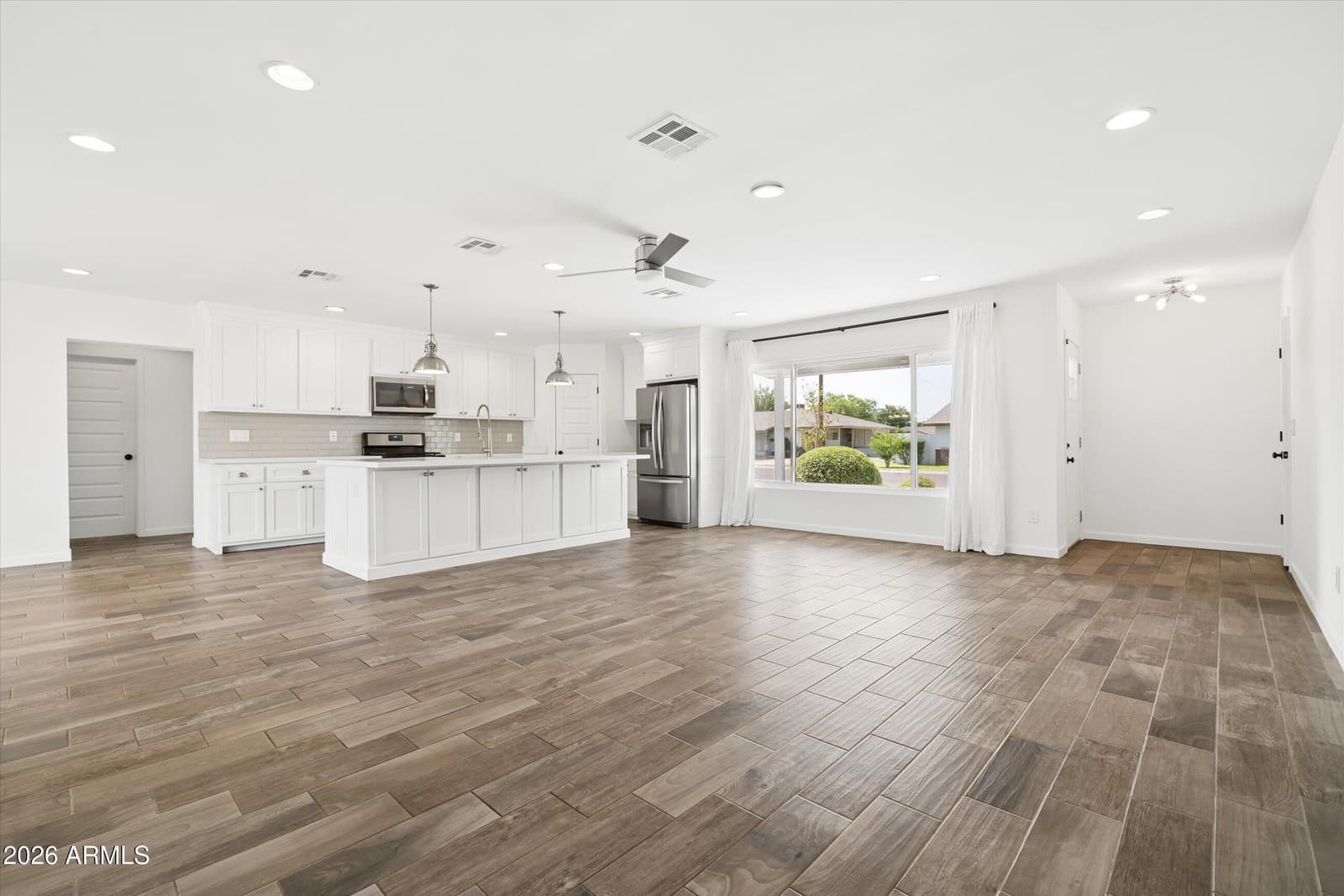 4622 E VIRGINIA Avenue, Phoenix, AZ 85008 — photo 4 of 26