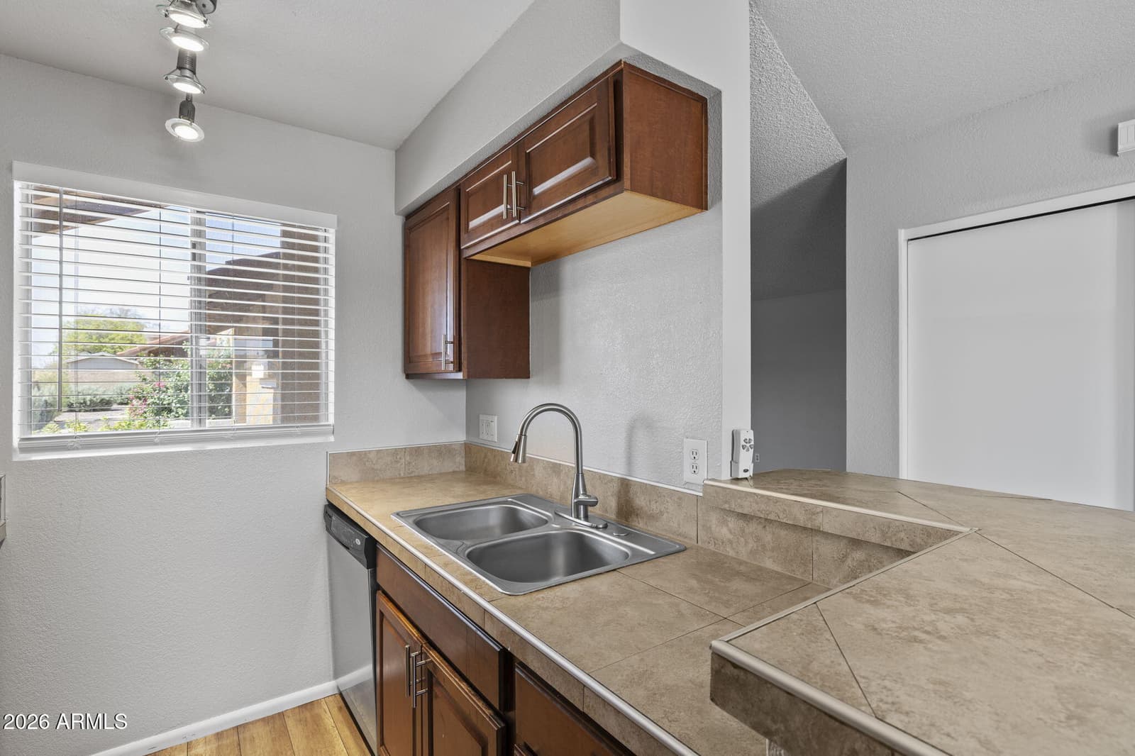 20420 N 6TH Drive 8, Phoenix, AZ 85027 — photo 11 of 20
