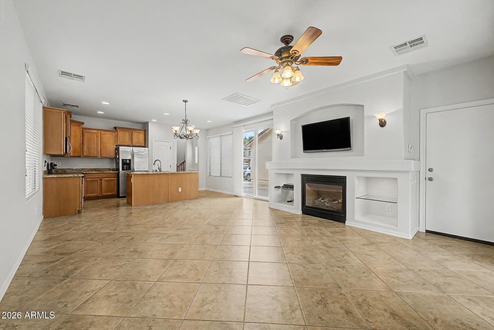 14552 W MAUI Lane, Surprise, AZ 85379 — photo 7 of 39