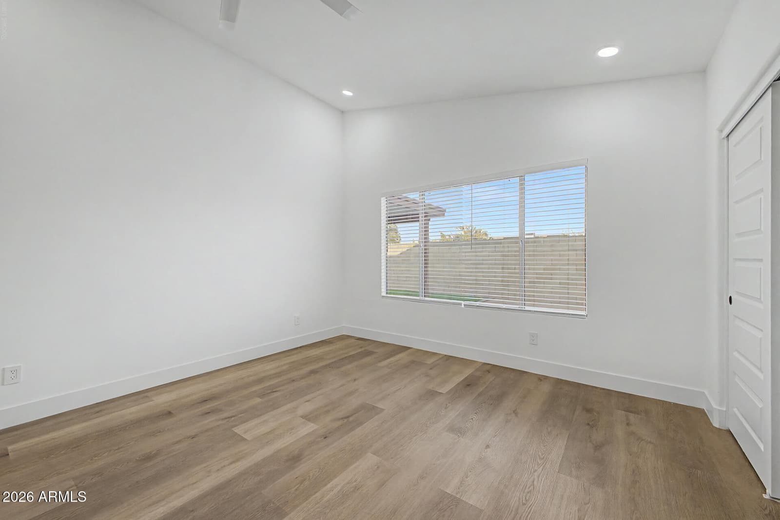12475 N 83RD Drive, Peoria, AZ 85381 — photo 11 of 27