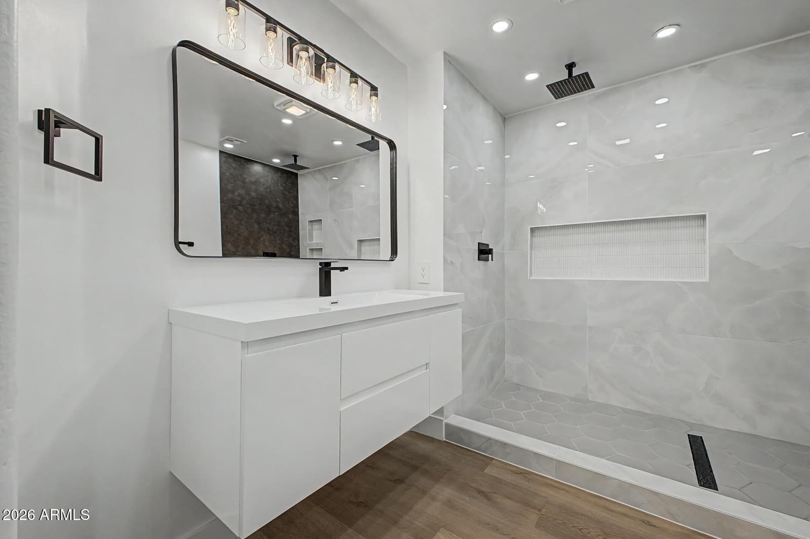 12475 N 83RD Drive, Peoria, AZ 85381 — photo 14 of 27