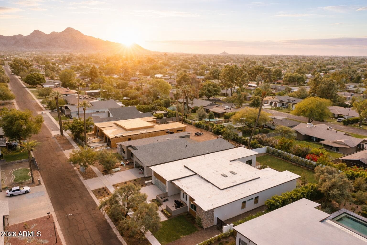125 E GRISWOLD Road, Phoenix, AZ 85020 — photo 2 of 9