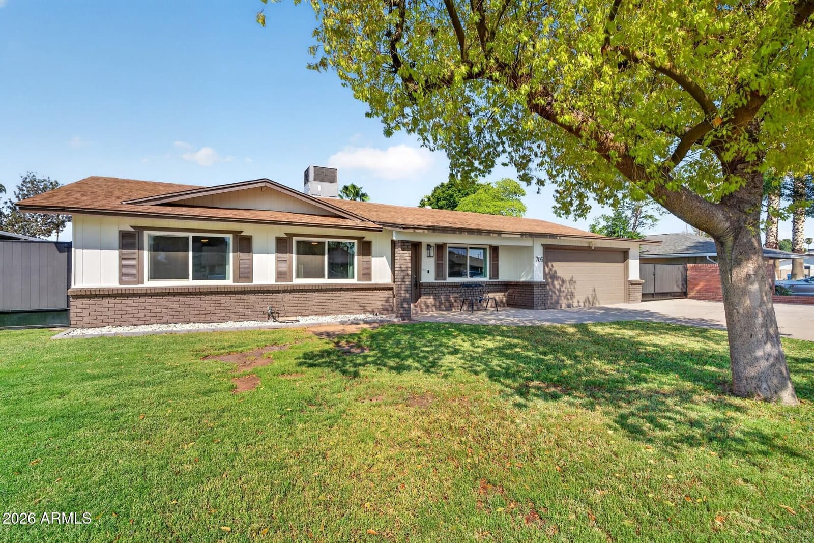 705 N ORACLE Circle, Mesa, AZ 85203 — photo 9 of 38
