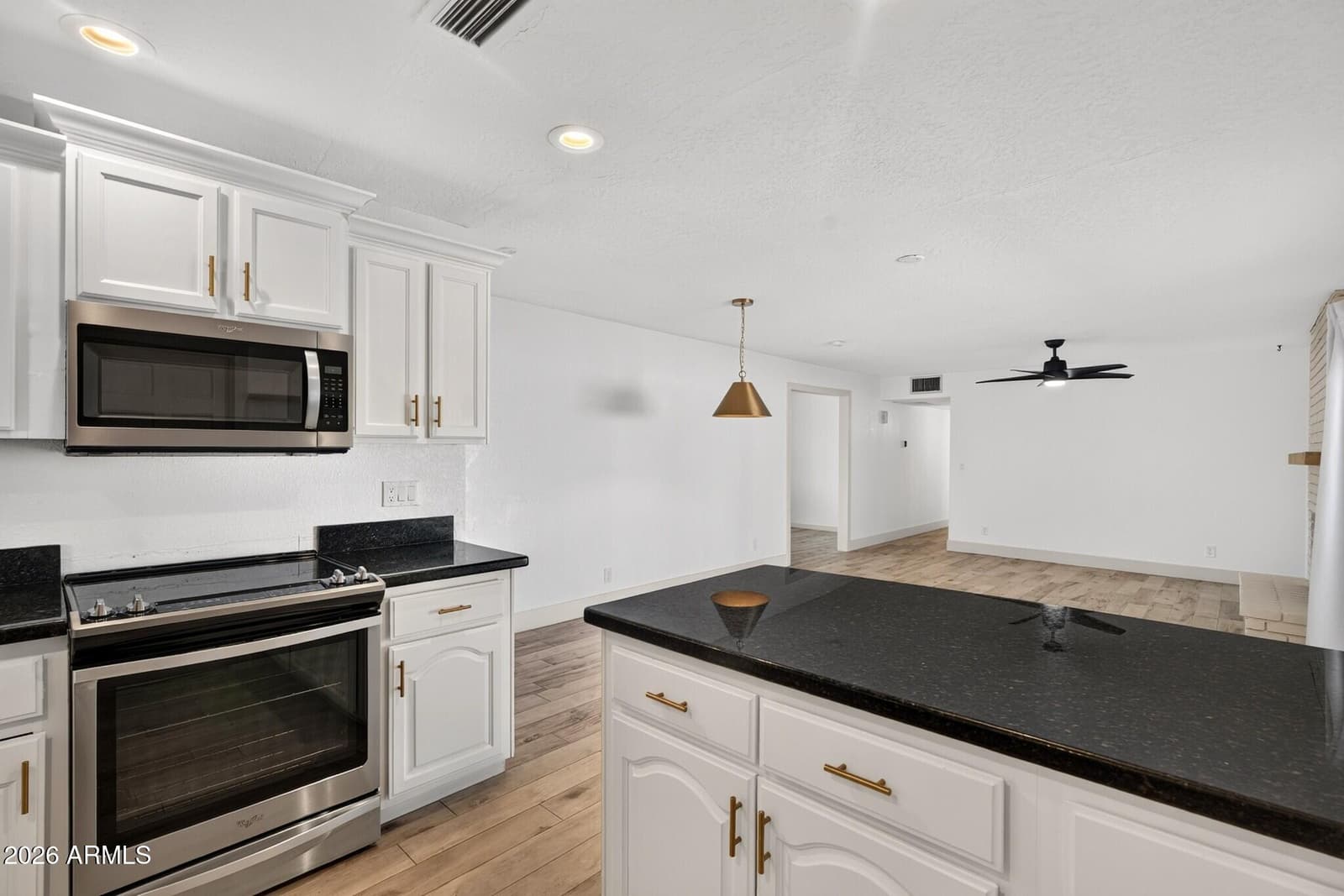 705 N ORACLE Circle, Mesa, AZ 85203 — photo 15 of 38