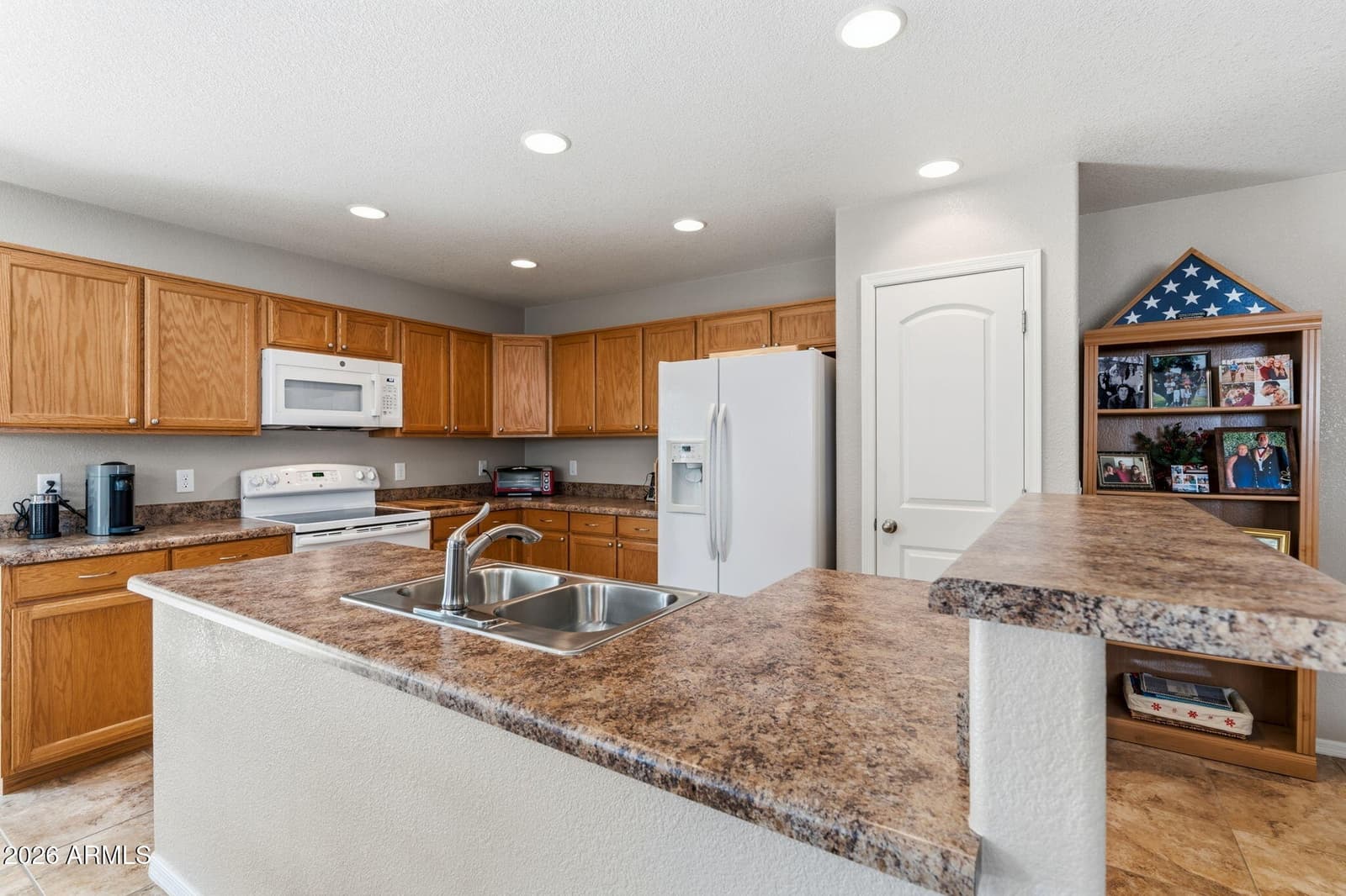 5430 LOS GATOS Court, Sierra Vista, AZ 85635 — photo 4 of 46