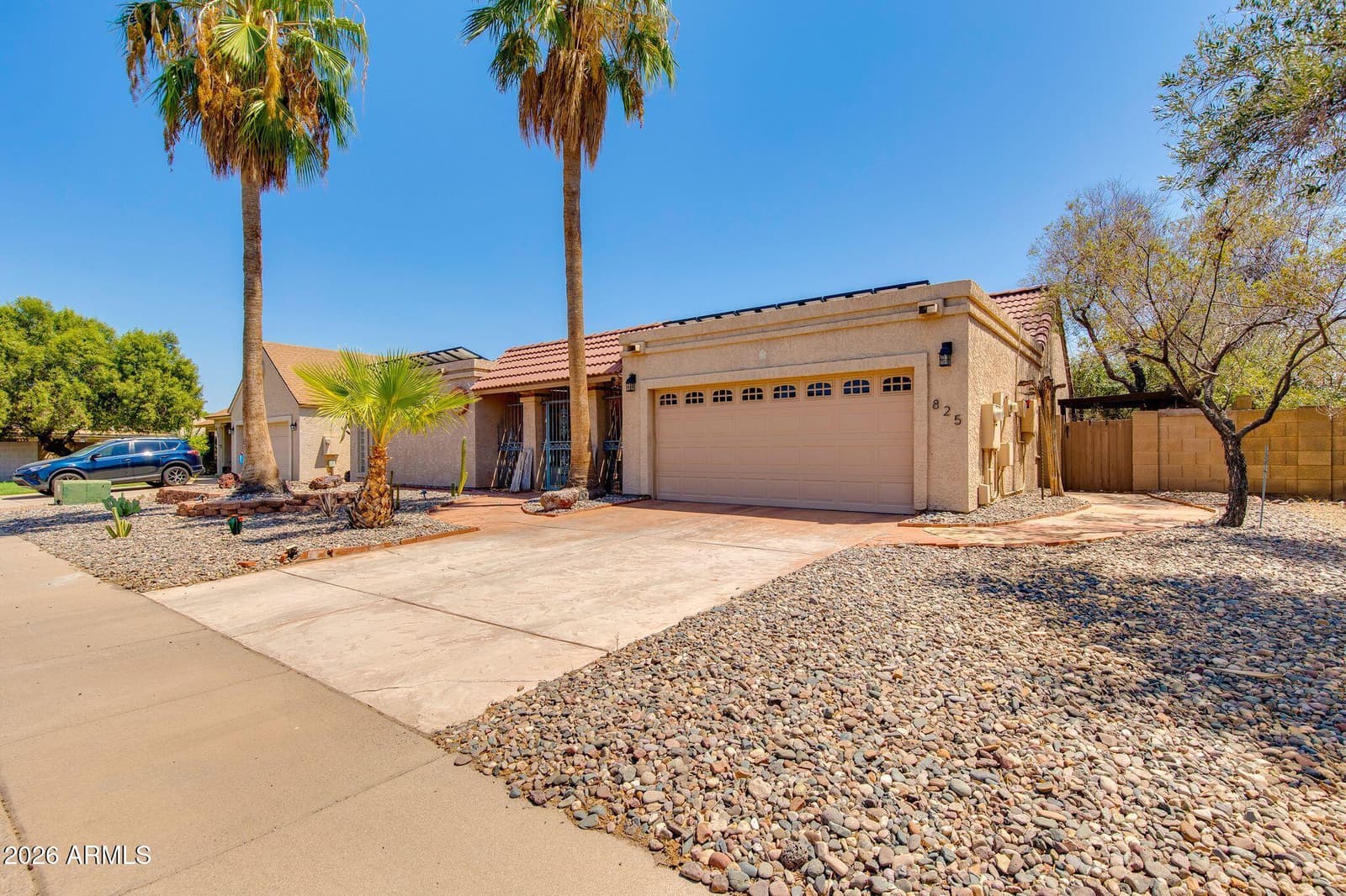 825 E PIUTE Avenue, Phoenix, AZ 85024 — photo 3 of 50