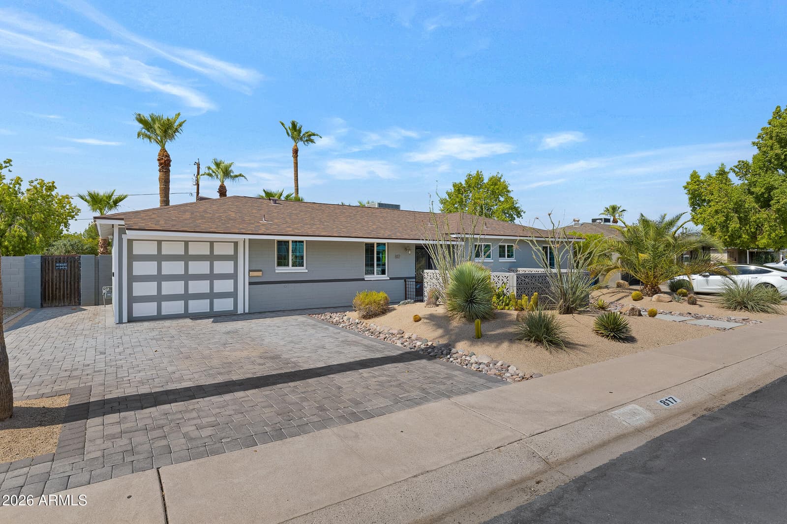817 W OREGON Avenue, Phoenix, AZ 85013 — photo 2 of 26