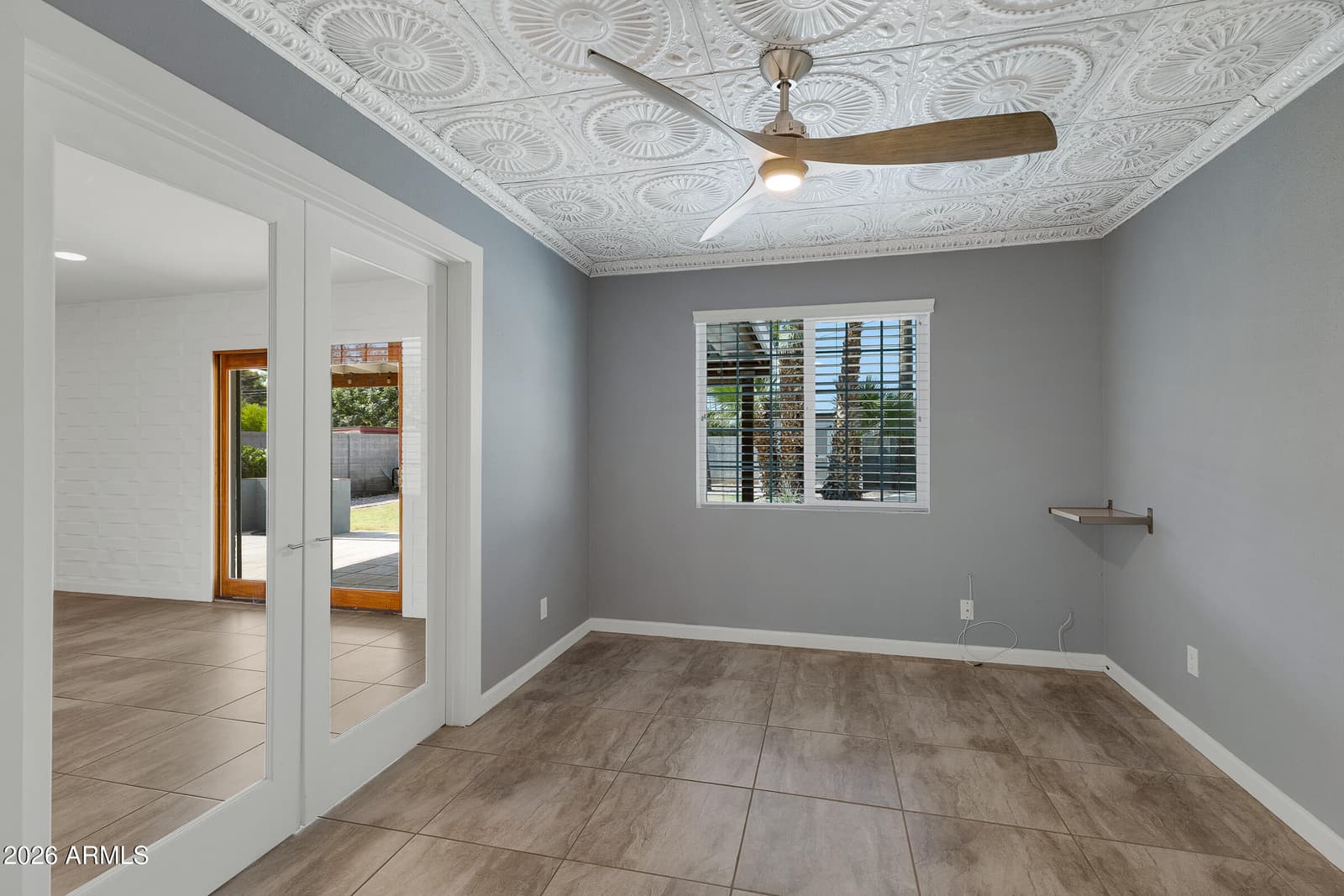 817 W OREGON Avenue, Phoenix, AZ 85013 — photo 14 of 26