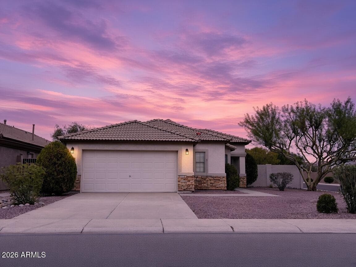 10376 W TONOPAH Drive, Peoria, AZ 85382 — photo 1 of 54