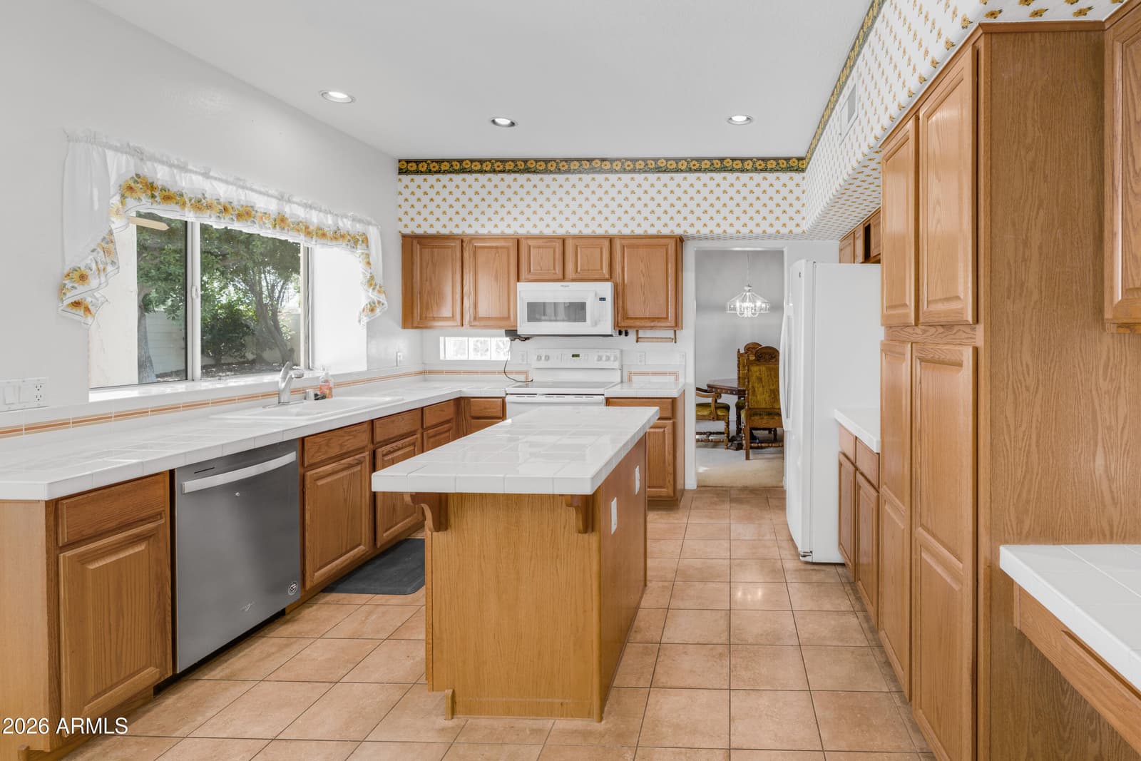 12329 N 58TH Avenue, Glendale, AZ 85304 — photo 10 of 34