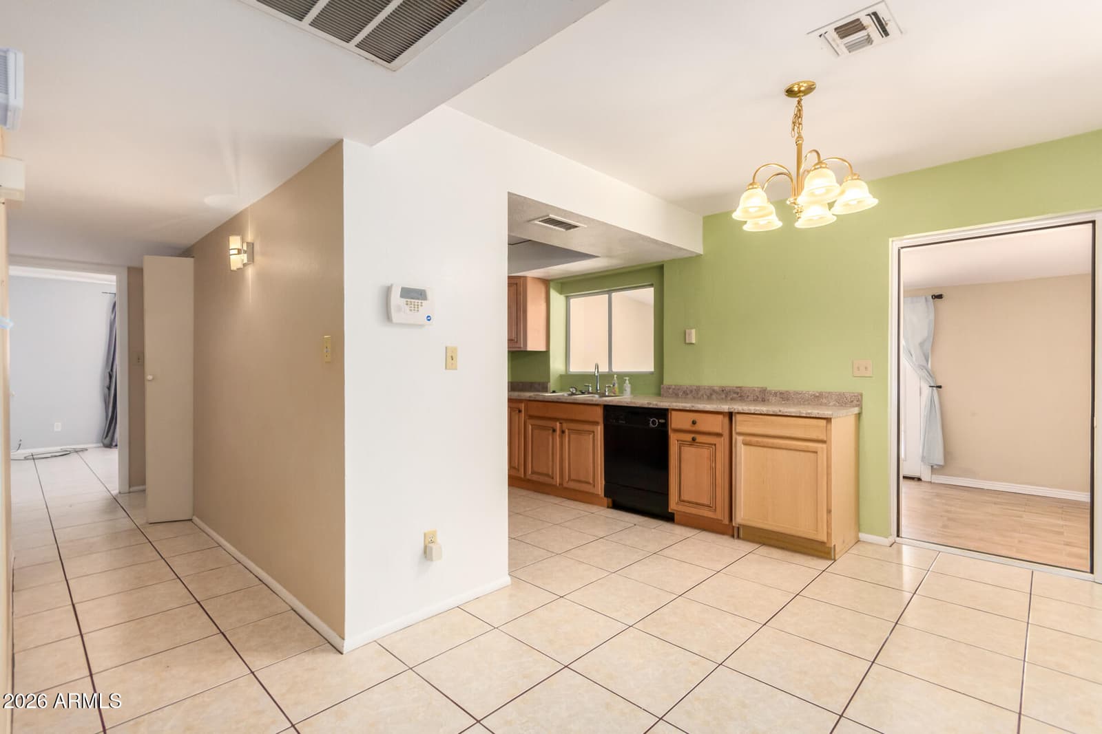 11630 N 25th Avenue, Phoenix, AZ 85029 — photo 8 of 33
