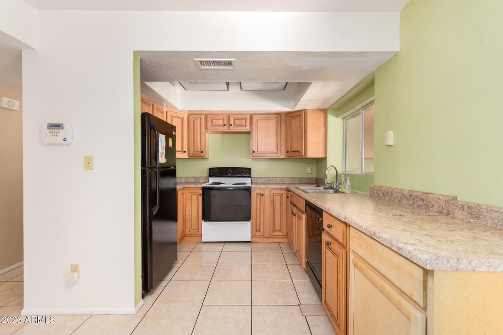 11630 N 25th Avenue, Phoenix, AZ 85029 — photo 9 of 33