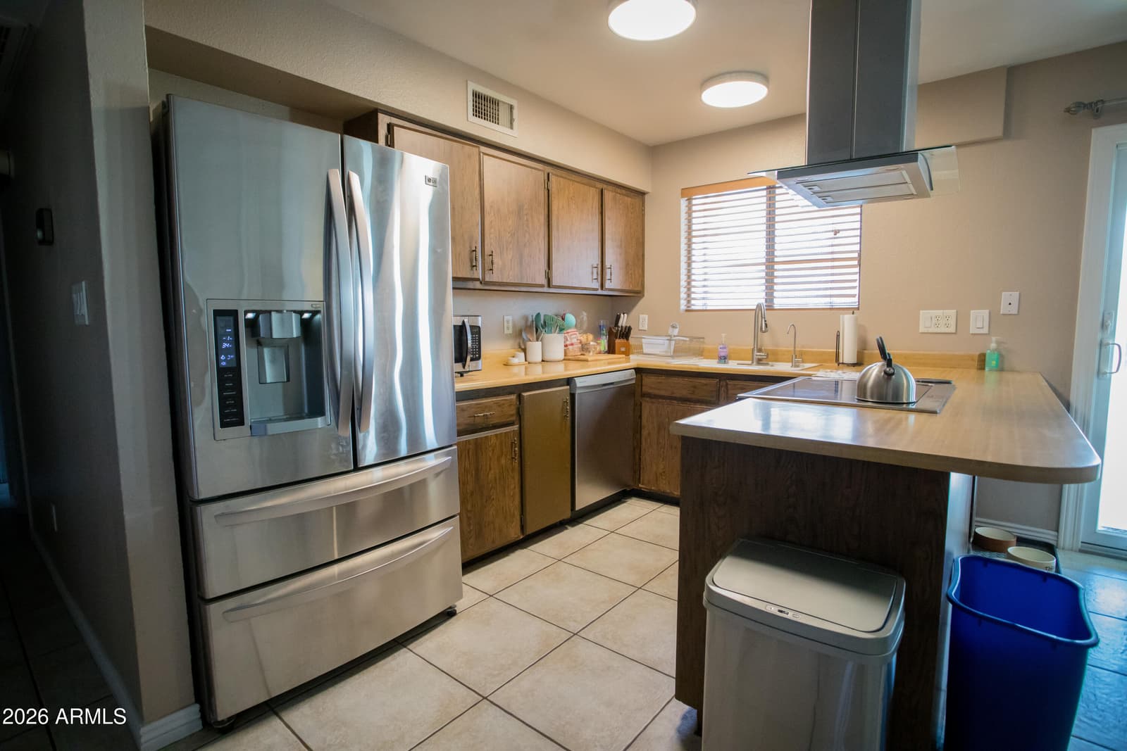 1008 W MURIEL Drive, Phoenix, AZ 85023 — photo 5 of 24