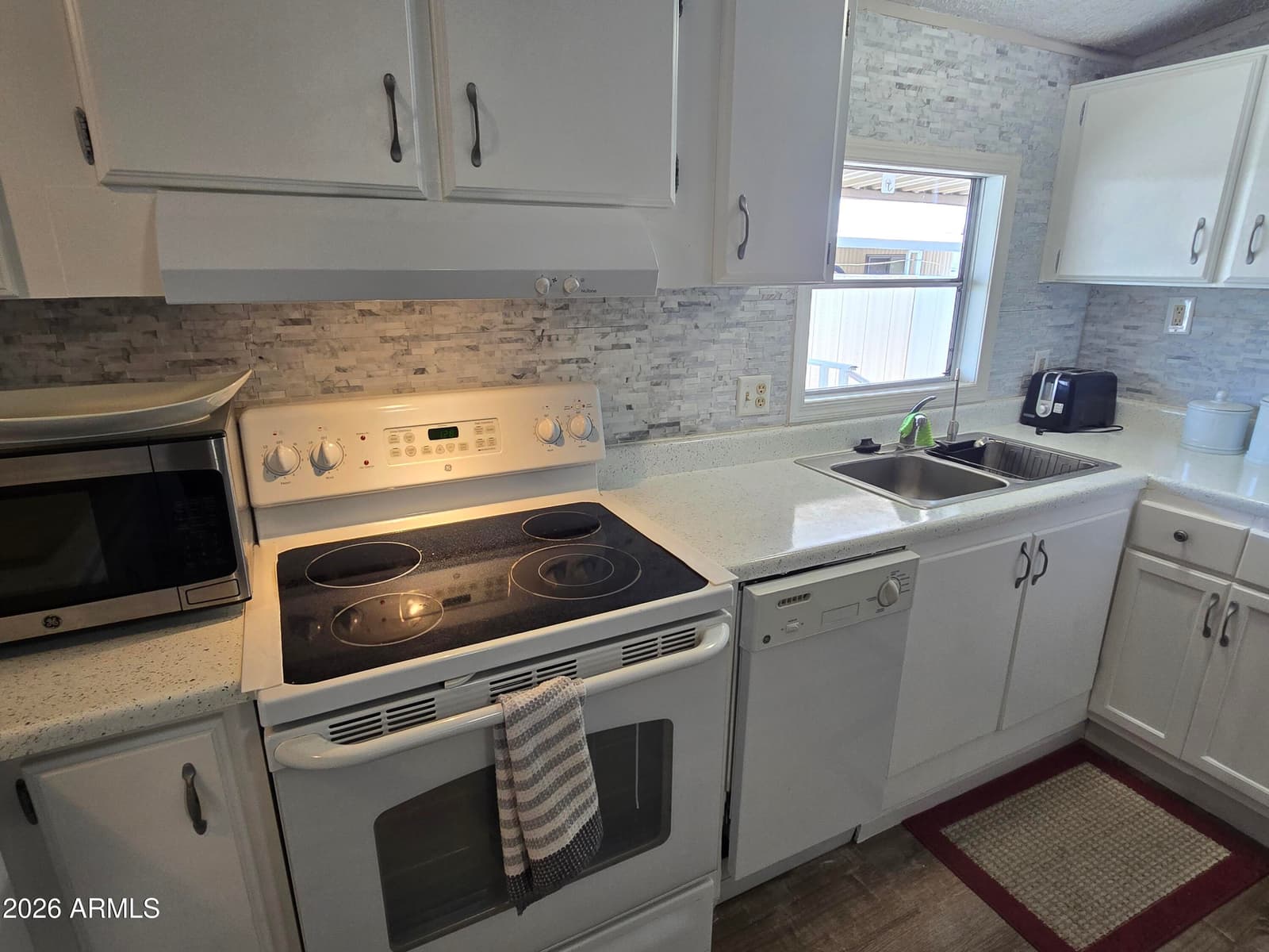351 N MERIDIAN Road 126, Apache Junction, AZ 85120 — photo 10 of 25