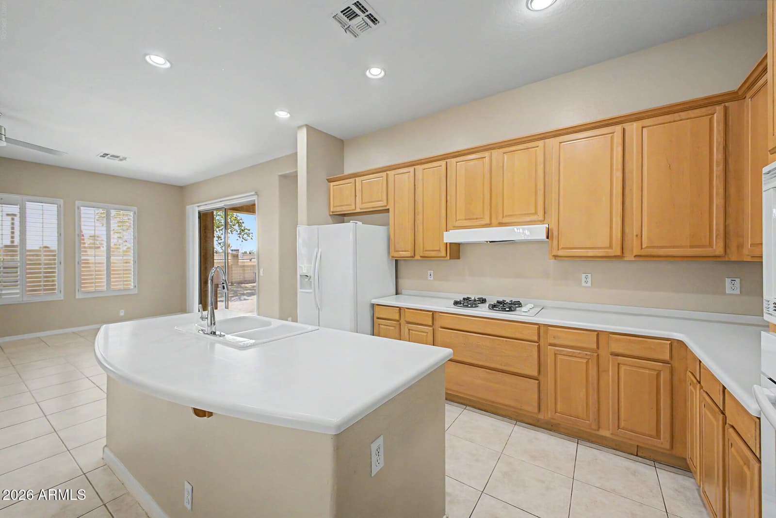 1414 N ROBIN Lane, Mesa, AZ 85213 — photo 15 of 53