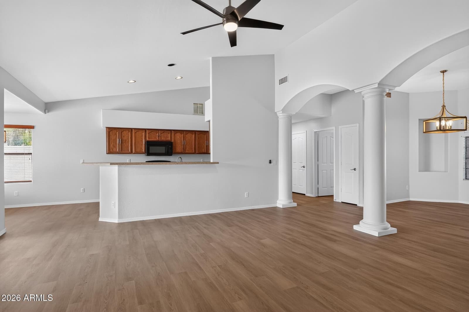 9001 S 7TH Drive, Phoenix, AZ 85041 — photo 4 of 20