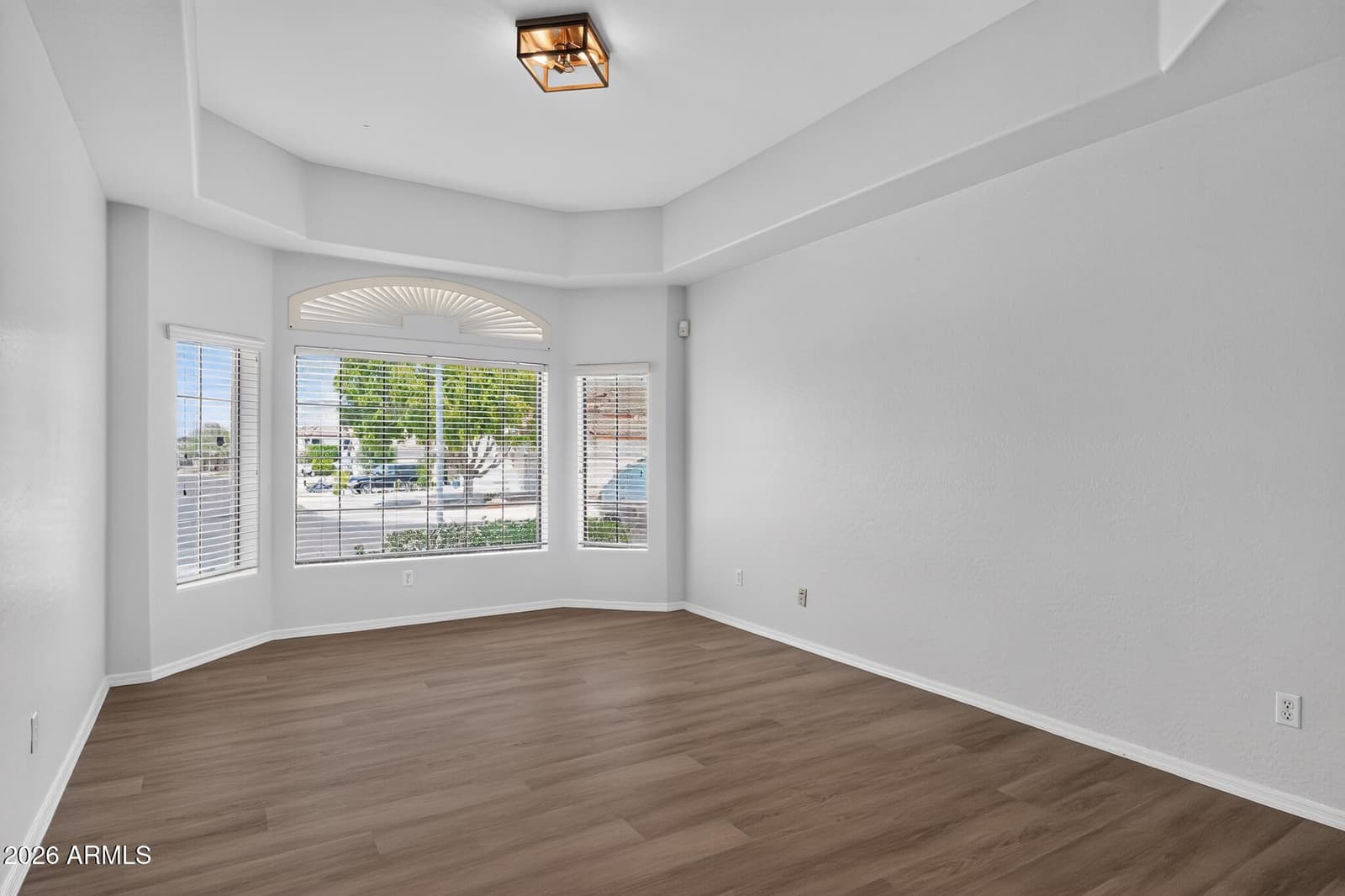 9001 S 7TH Drive, Phoenix, AZ 85041 — photo 5 of 20