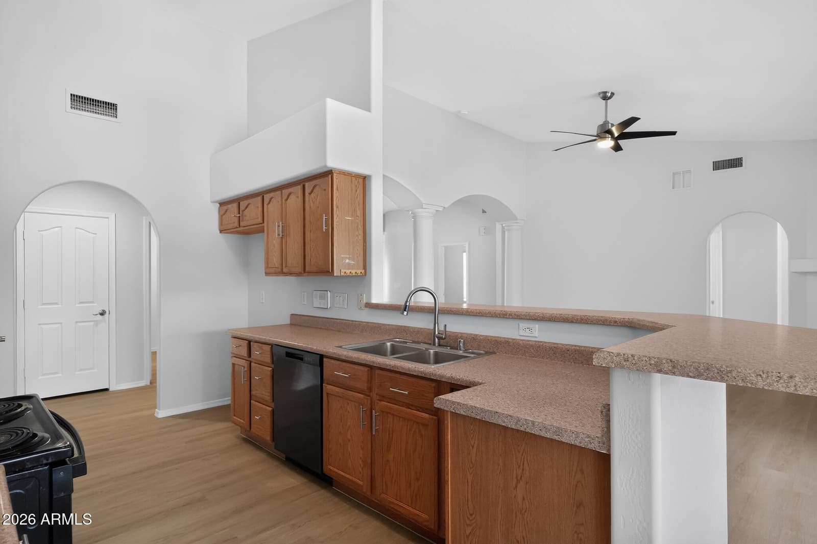 9001 S 7TH Drive, Phoenix, AZ 85041 — photo 8 of 20
