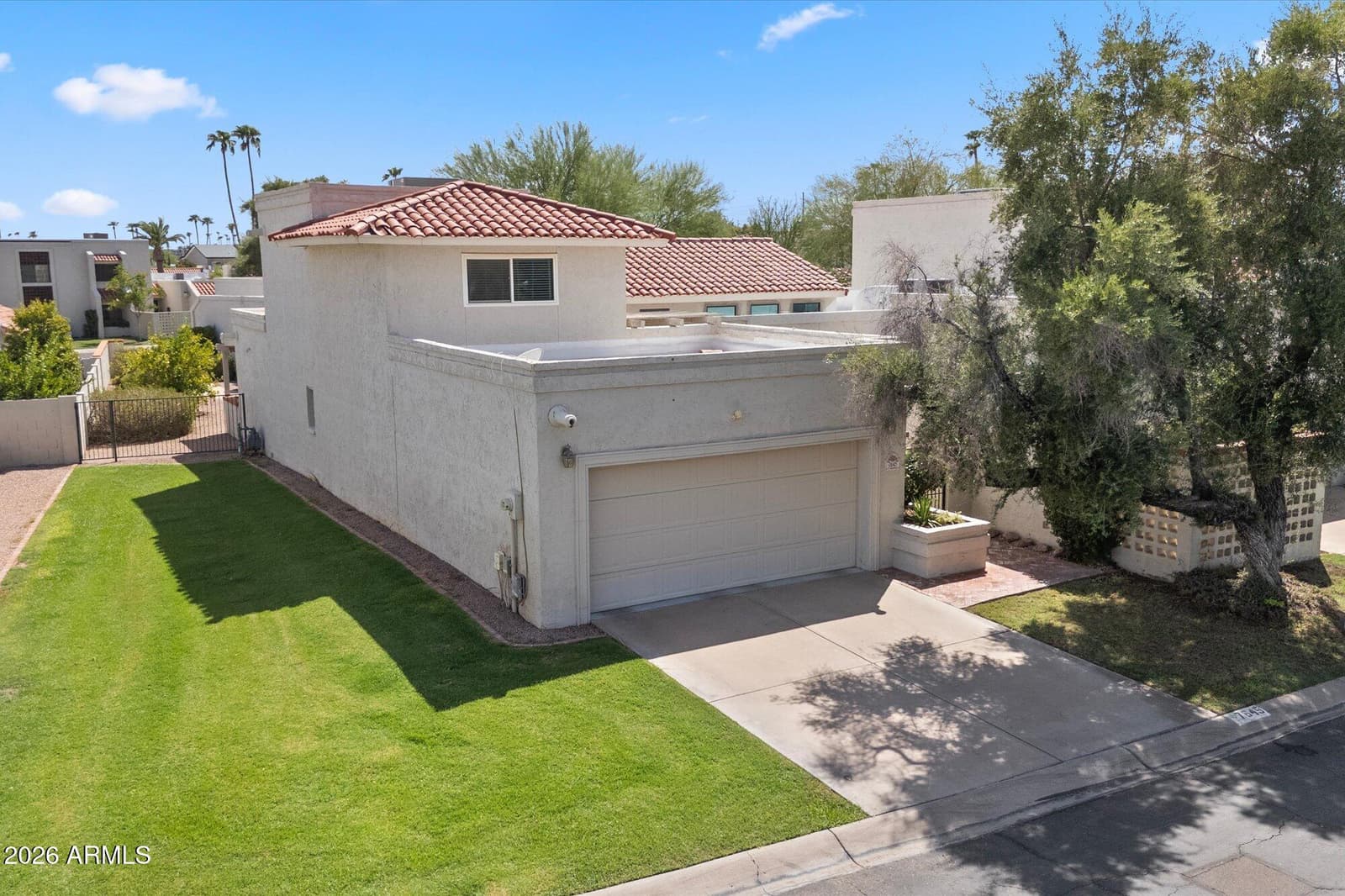 7645 E SANDALWOOD Drive, Scottsdale, AZ 85250 — photo 2 of 28