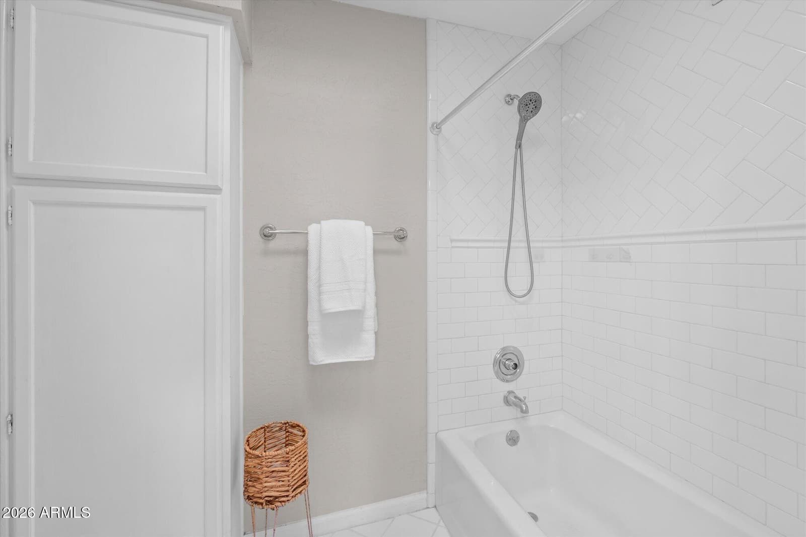 7645 E SANDALWOOD Drive, Scottsdale, AZ 85250 — photo 17 of 28