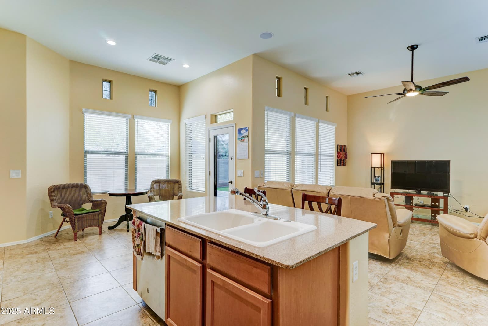 20930 W Sunrise Lane, Buckeye, AZ 85396 — photo 4 of 27
