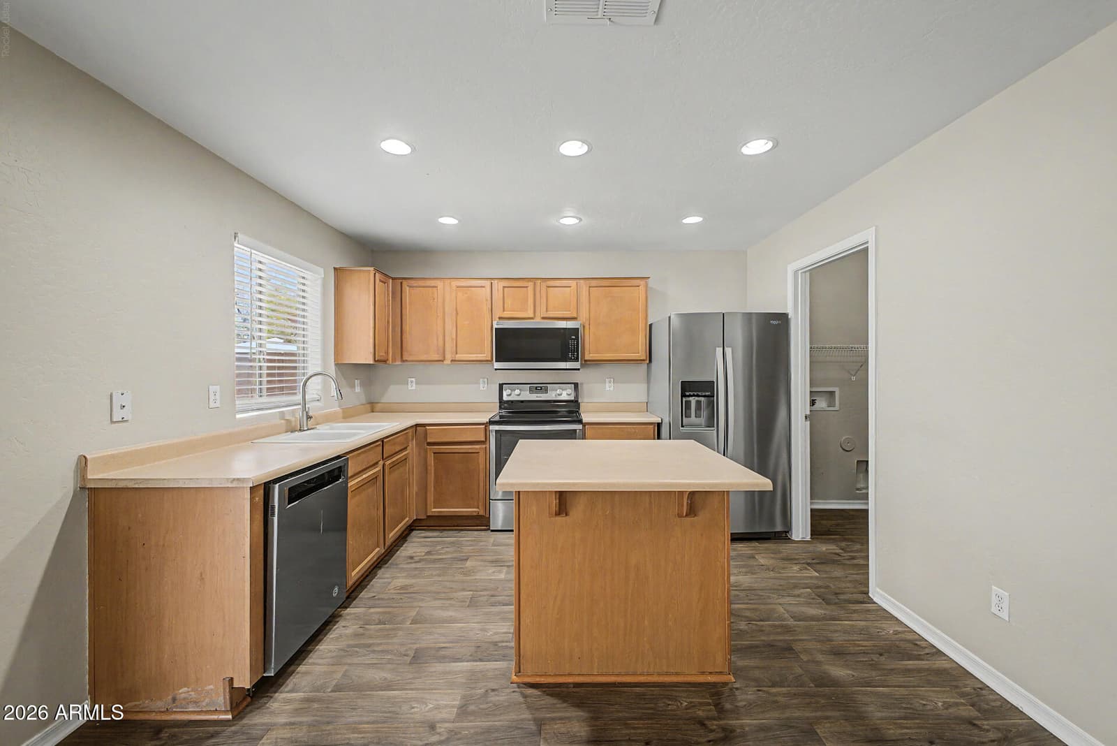 16025 N 168TH Avenue, Surprise, AZ 85388 — photo 8 of 21